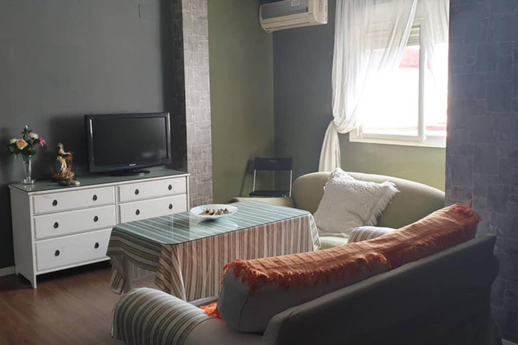 Appartement ,piso Completo En Buena Zona,wifi Y Aparcamiento *