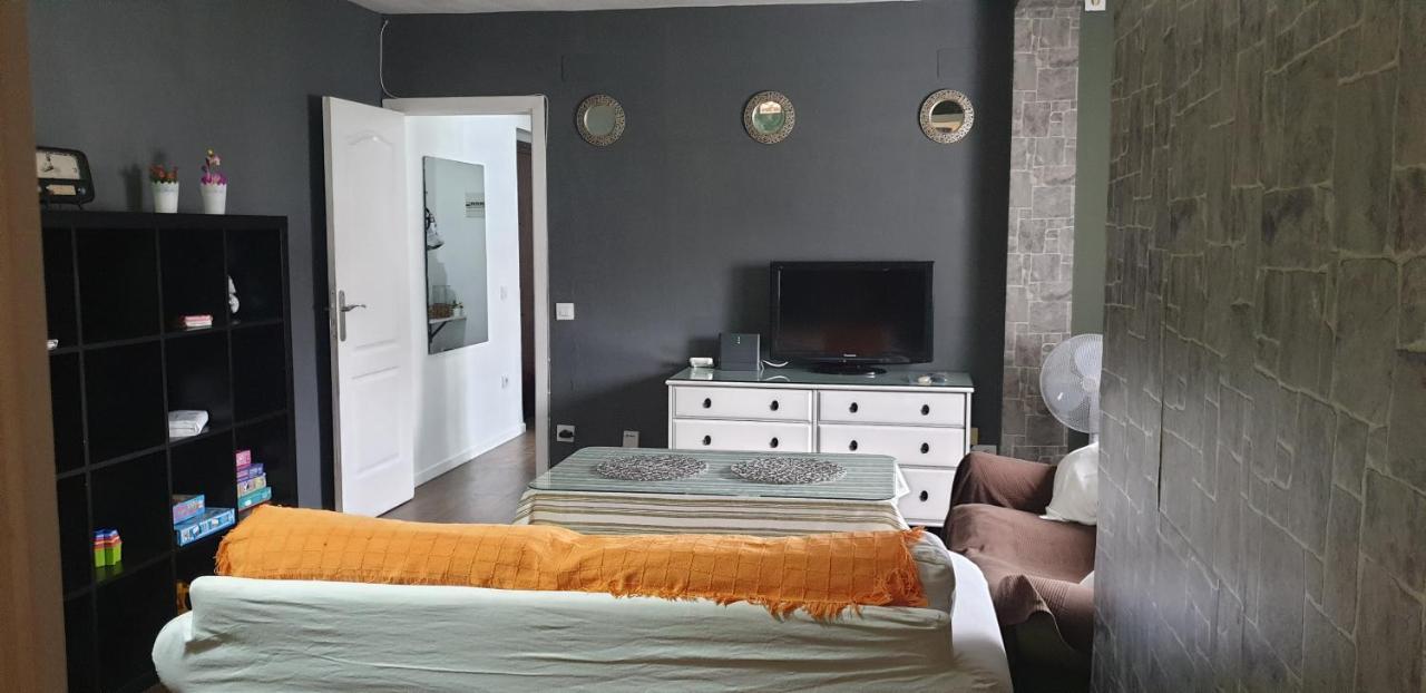 Appartement ,piso Completo En Buena Zona,wifi Y Aparcamiento Séville